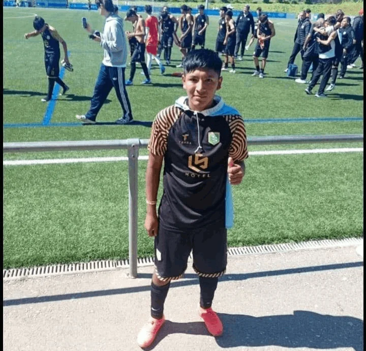 Fabián Alfaro uno de los destacados del equipo Sub 13- campeón en España (2)