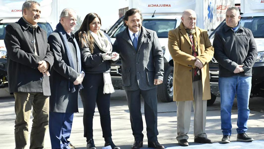 12990-ya-son-27-las-ambulancias-adquiridas-por-el-ahorro-y-cobro-de-servicios-sanitarios-a-extranjeros