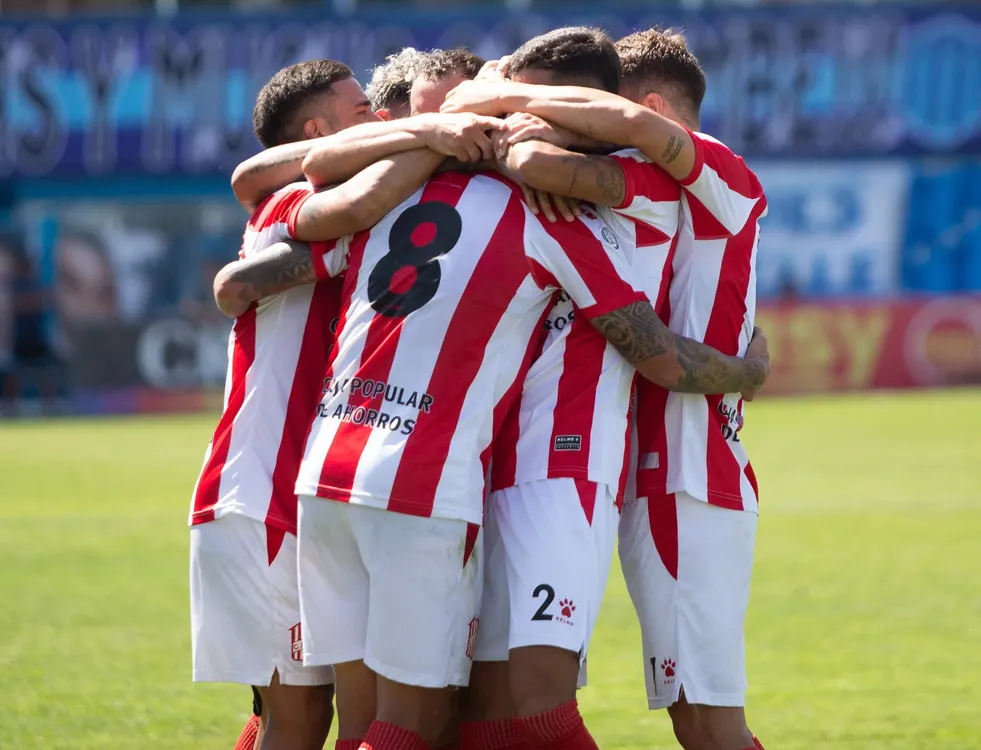 SAn Martín de Tucumán vece a San Telmo en Isla Maciel