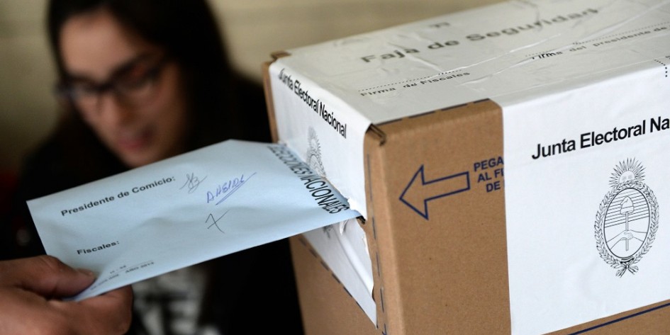 elecciones-argentina-generica-voto-3_473_945_c