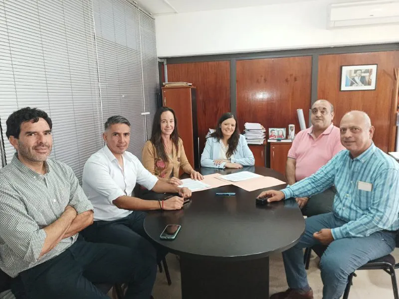 94323-mosconi-y-las-lajitas-se-sumaron-al-regimen-simplificado-de-monotributo