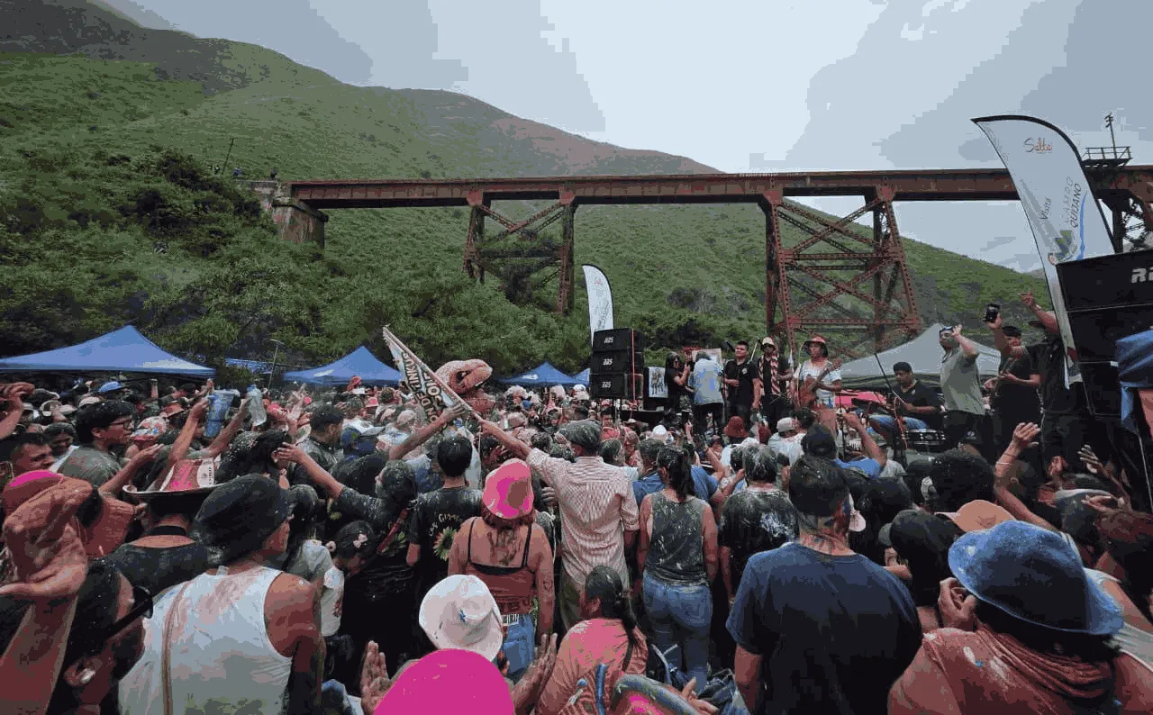 Viaducto del Toro - gran cantidad de gente