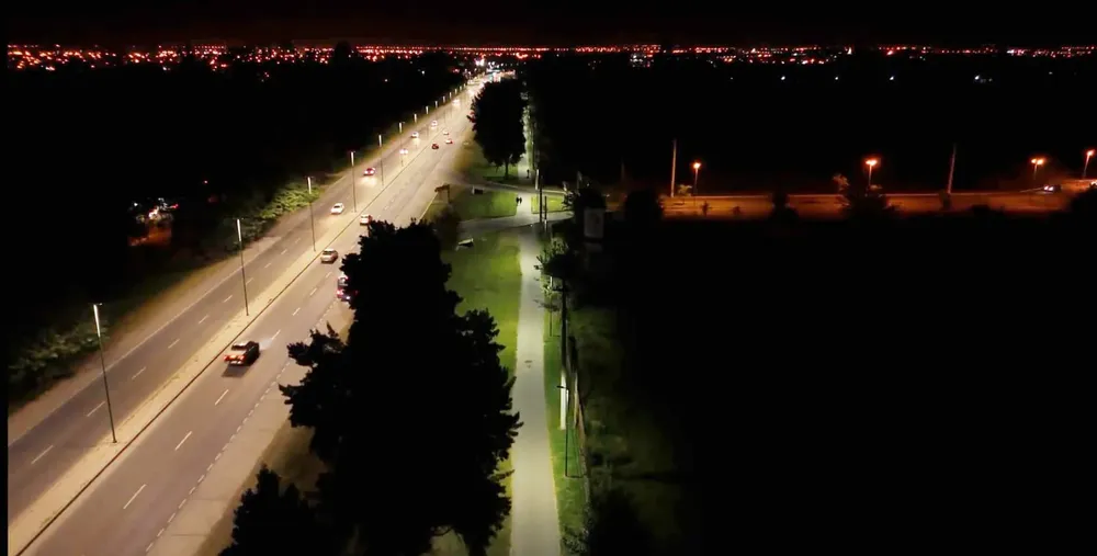 nuevas-leds-ciclovia-av-banchik-2