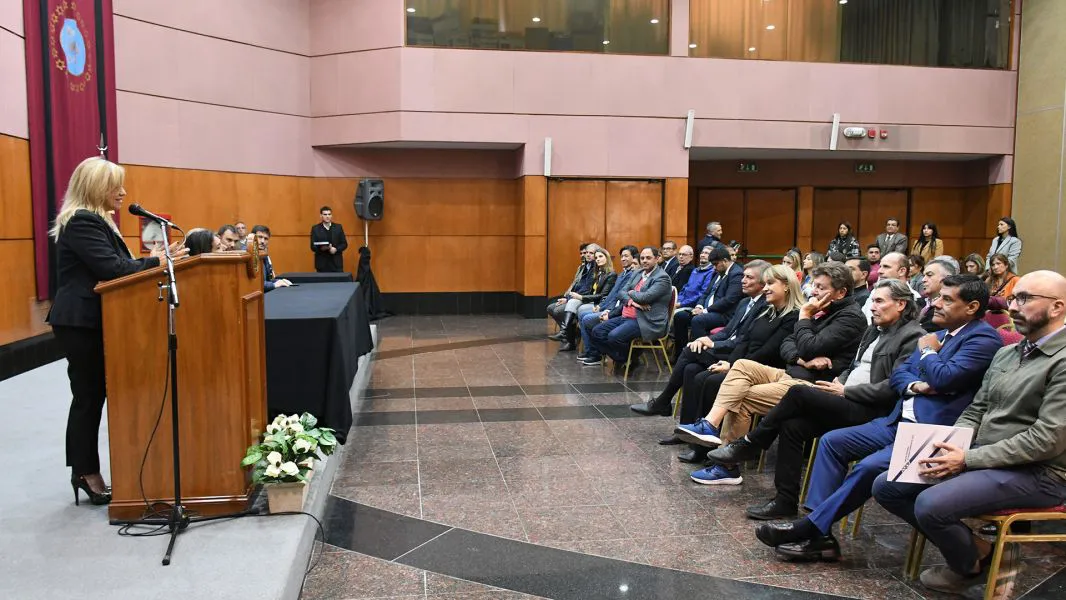 95609-equipos-municipales-se-capacitan-en-temas-de-regimen-contable-y-administracion-financiera