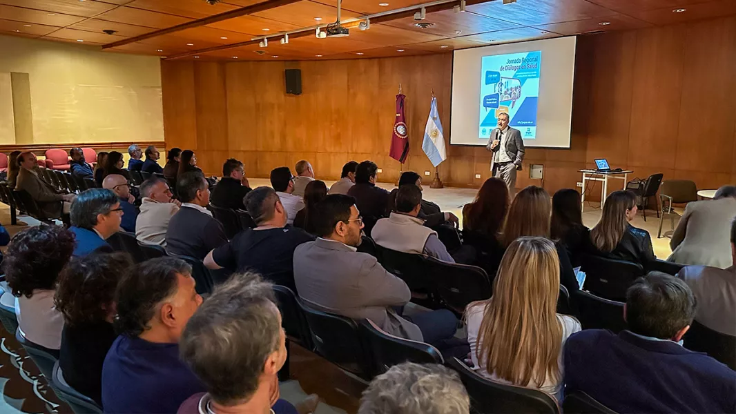 101515-salta-fue-epicentro-del-dialogo-regional-para-fortalecer-el-sistema-de-salud-del-noa