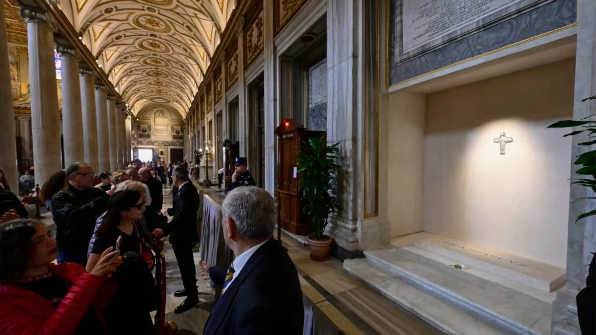 tumba papa francisco