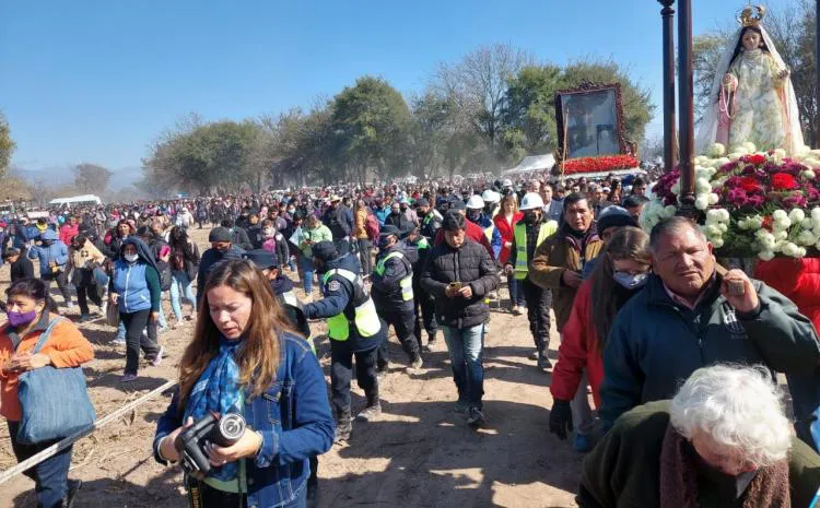 mons-cargnello-en-la-fiesta-del-senor-del-sumalao-dios-es-quien-nos-reune-rne0