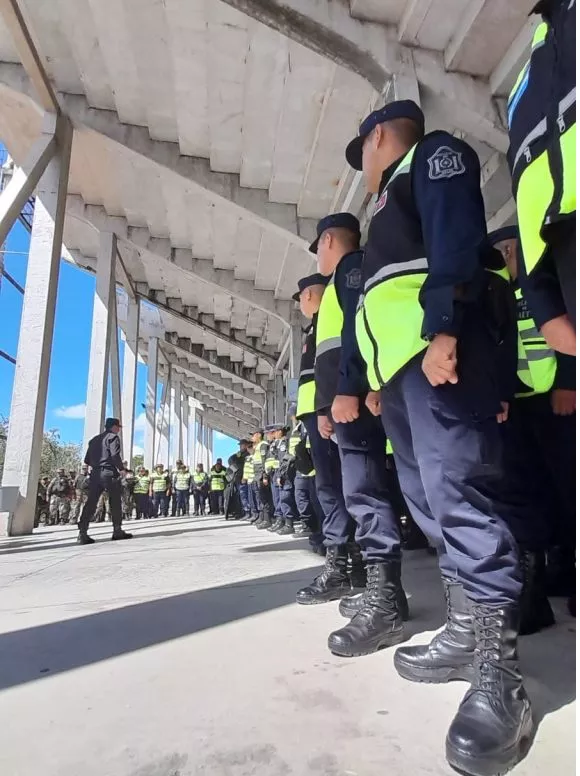 policias en el martearena