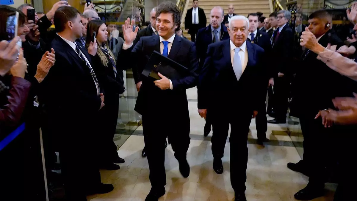 1f8fe93d-bc02-45b9-98c1-d8f93c873843_16-9-discover-aspect-ratio_default_0