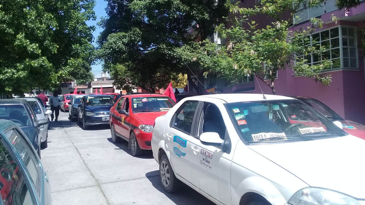 Taxistas y remiseros contra Uber en Salta (1)