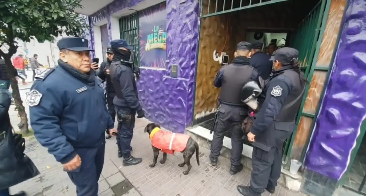 f37a3b87-3de1-49e3-af04-fbfffe5206e4