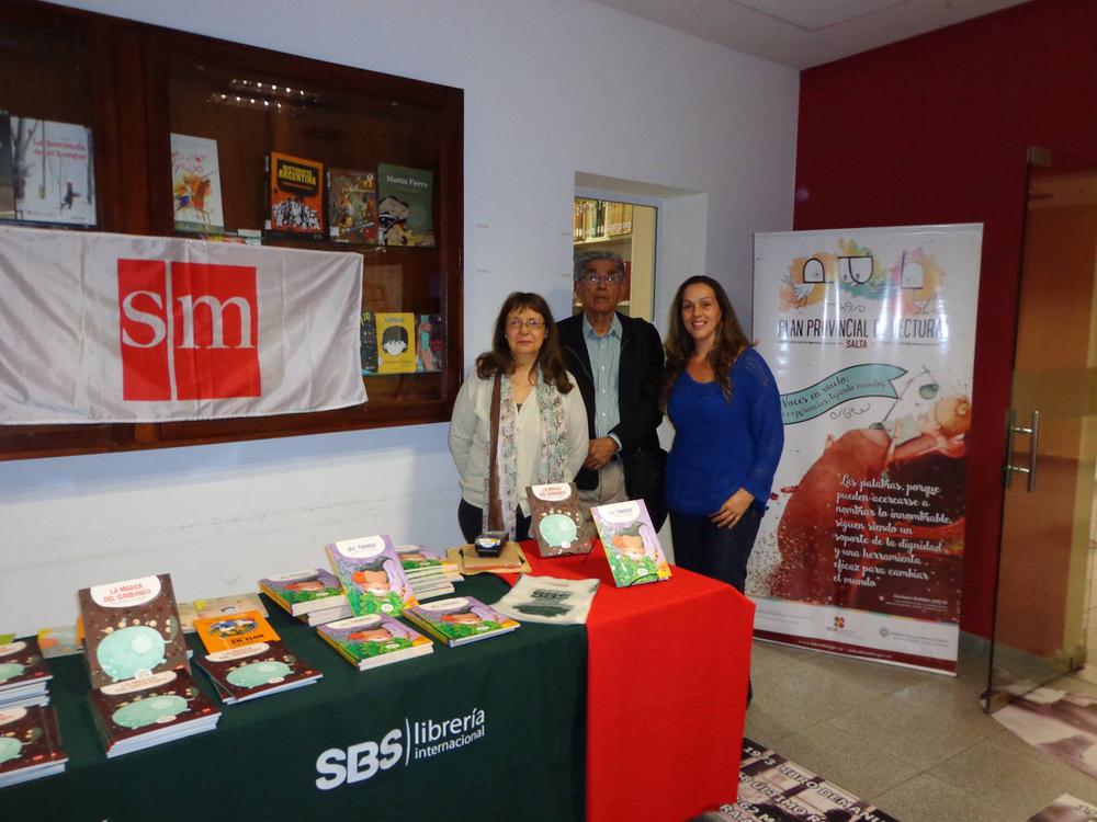 Paula Bertini en la expo libros 002