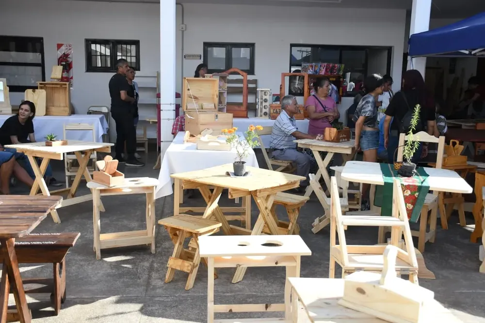 expo alumnos escuela emprendedores