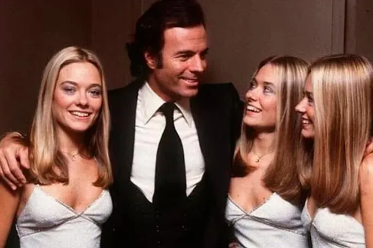 Trillizas de Oro Julio Iglesias