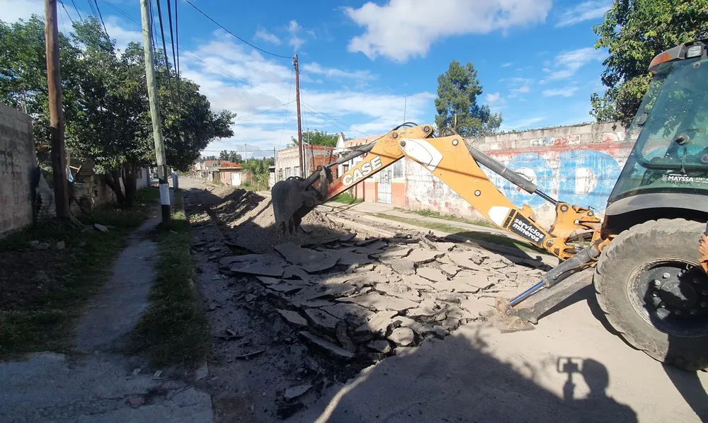 arreglo-de-calzada-en-av-di-pascuo-y-en-olavarria-4-2048x1225