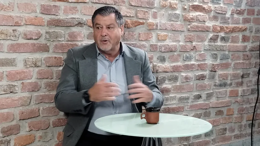 Luis Mendaña (2)
