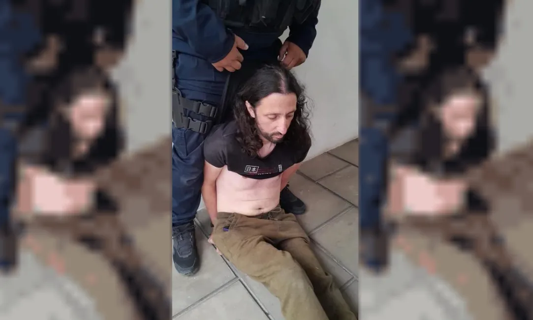 Pablo Laurta agarrado en un restaurante en Uruguay