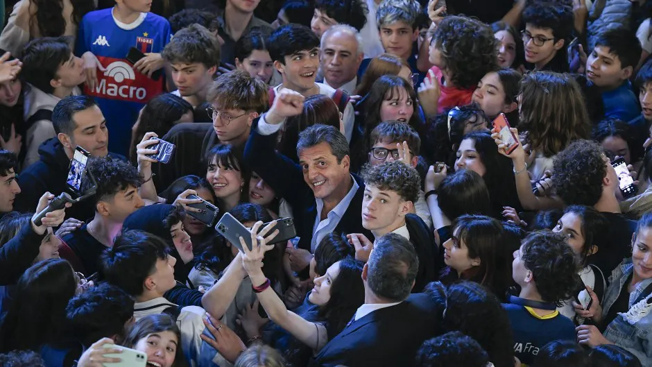 Massa con alumnos del Nacional Buenos Aires