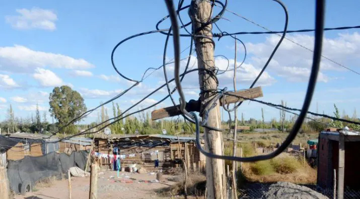 6837131547817_715_396!