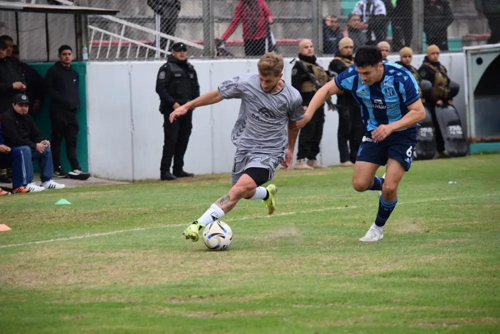 Central Norte recibe a Godoy Cruz en el Martearena (Foto: Omar “Michi” Barrios)