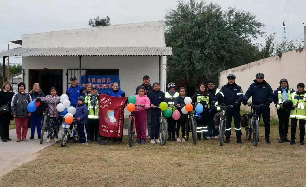 Gral Guemes bicicleteada por la Biblioteca Erika Paz (5)