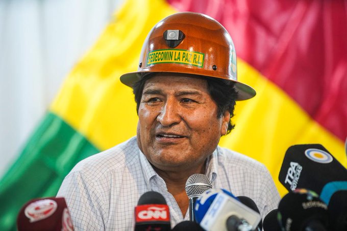 Evo Morales en el hotel Bauen con la dirigencia del MAS 002