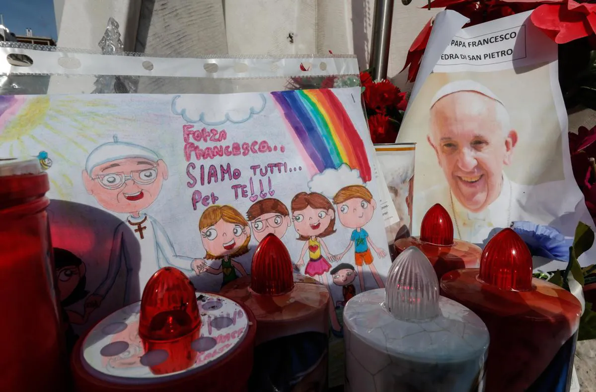 papa-salud-altar_9992540_20250224083136