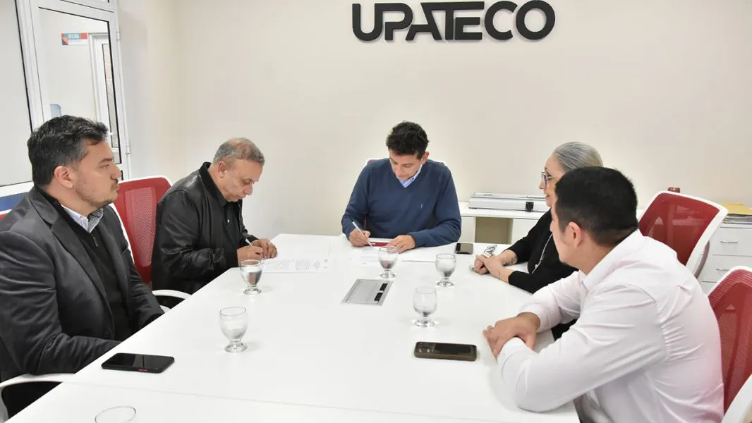 12557-la-universidad-provincial-y-la-adp-trabajaran-en-acciones-de-formacion-docente