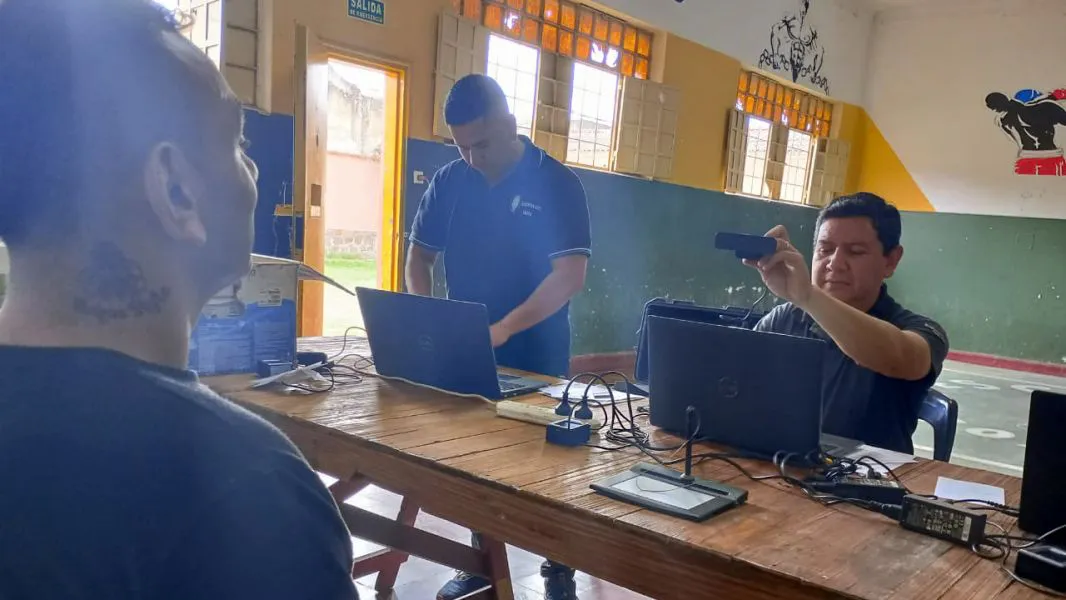 98359-agilizan-tramites-de-documentacion-para-internos-del-servicio-penitenciario