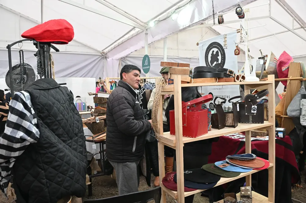 74b93e4d-16f9-4bbe-b7bb-1e4d10b34b60