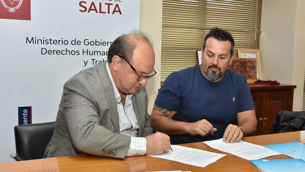 13771-telecom-dono-a-saltic-la-titularidad-de-dos-antenas-en-el-cerro-20-de-febrero