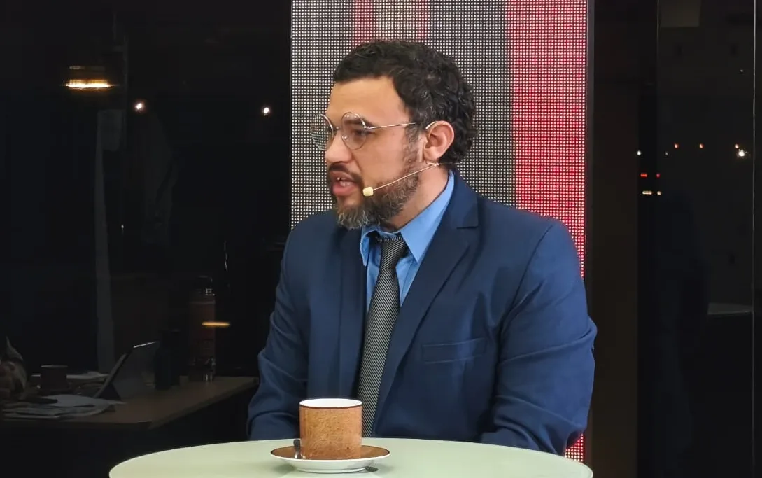 Ezequiel Frondizi  (2)